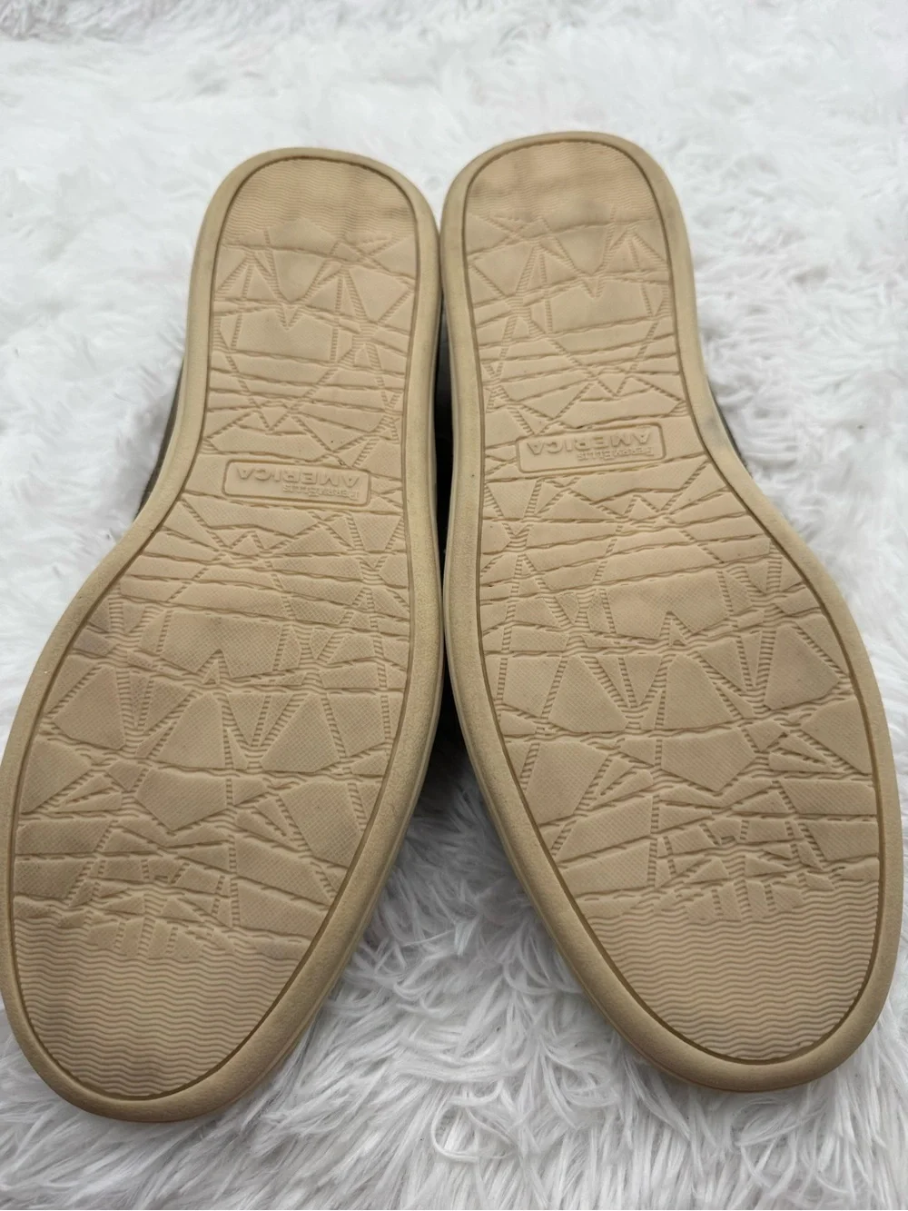 Perry Ellis perry ellis
